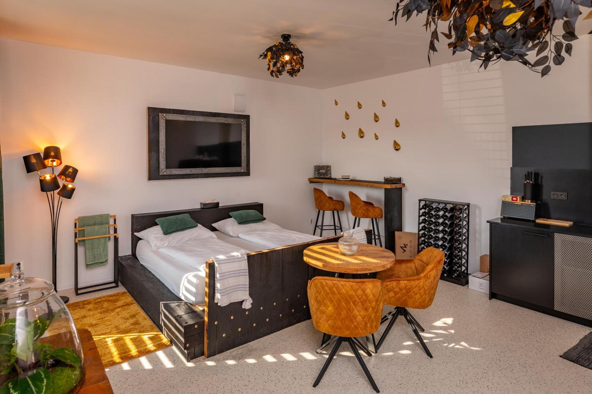 Korek Mikulov Apartman Bagian luar foto